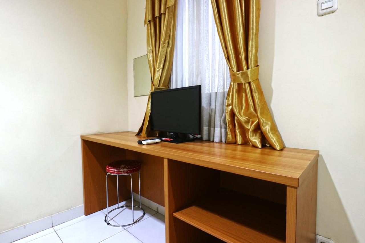 Sabrina Guest House Jakarta Exterior photo