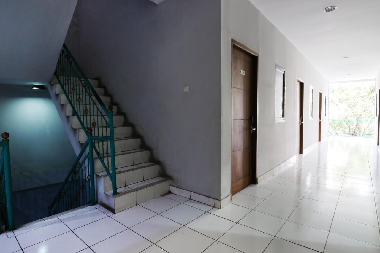 Sabrina Guest House Jakarta Exterior photo